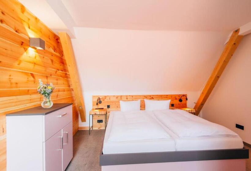Quarto Familiar, Andres