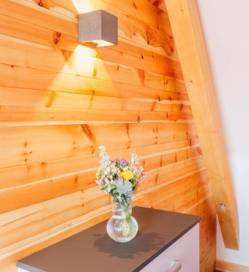 Семейный Номер, Andres