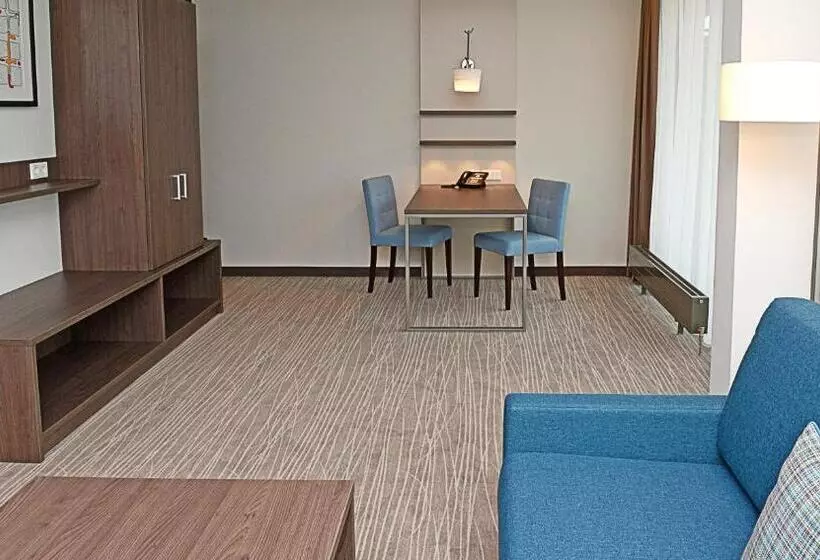 سوییت جونیور, Genohotel Baunatal