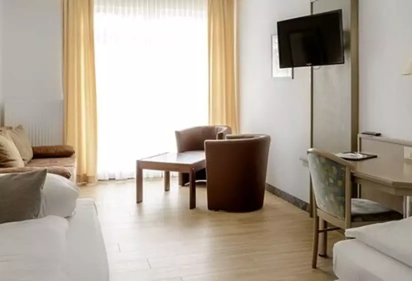 Quarto standart individual, Goller