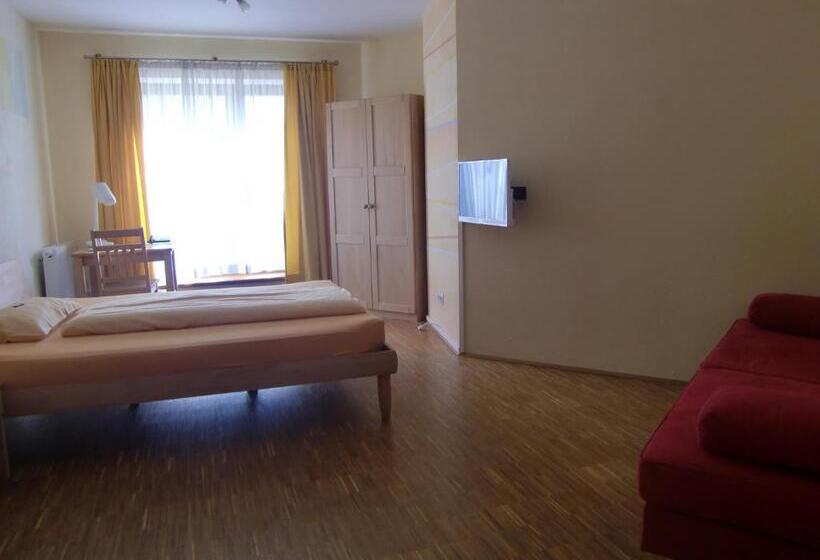 חדר קומפורט יחיד, Grünwald