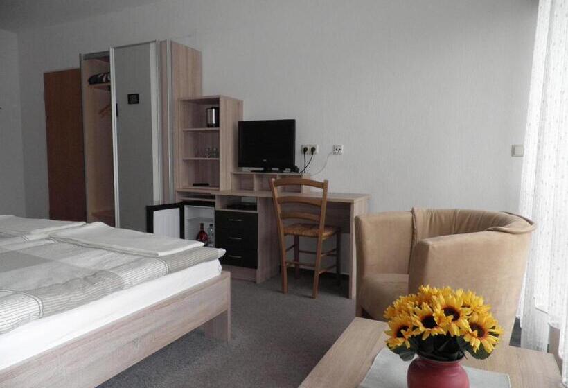 Номер Стандарт с Балконом, Gästehaus Sonneck