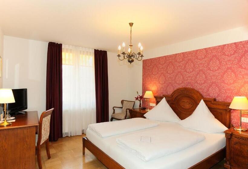 스탠다드 룸, Rathausglöckel