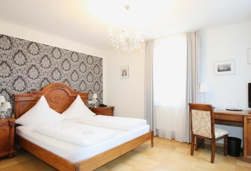 스탠다드 룸, Rathausglöckel