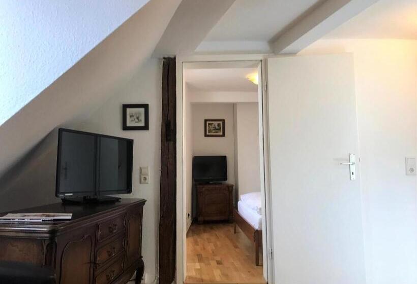 스탠다드 트리플 룸, Rathausglöckel