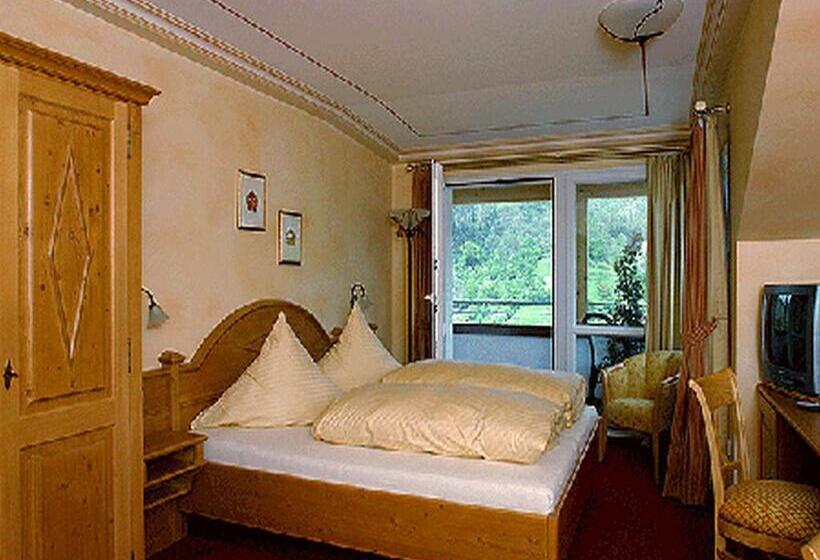 غرفة قياسية, Restaurant Bergfriedel