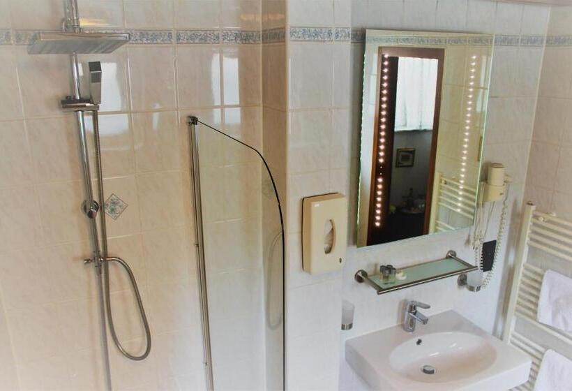 スタンダードルーム, Restaurant Post Italia