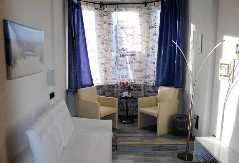 スタンダードルーム, Restaurant Post Italia