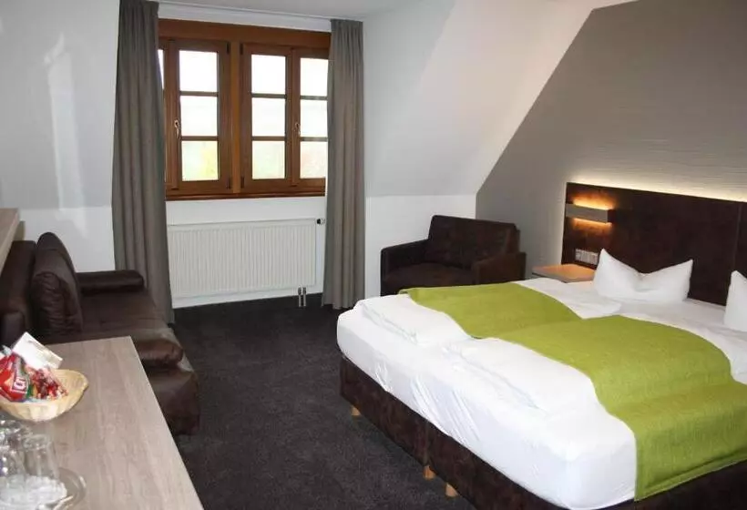 Standard Quadruple Room, Landhotel Geiselwind