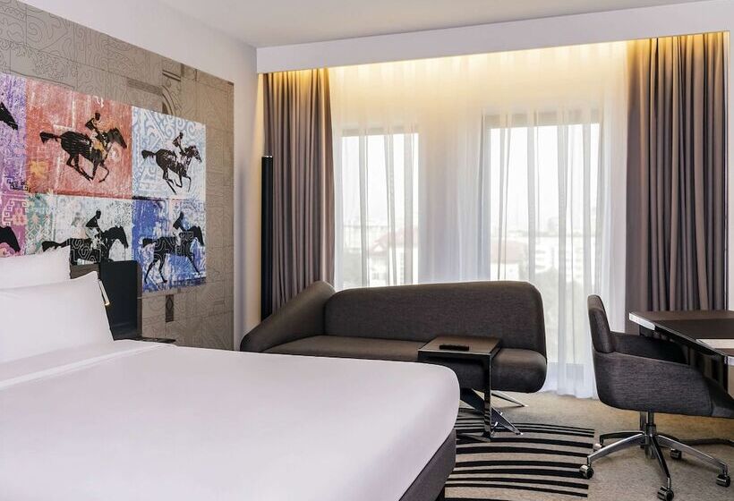 اتاق اجرایی, Novotel Bishkek City Center