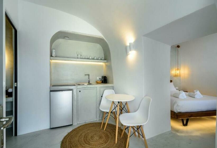 자쿠지 스위트, Anila Suites