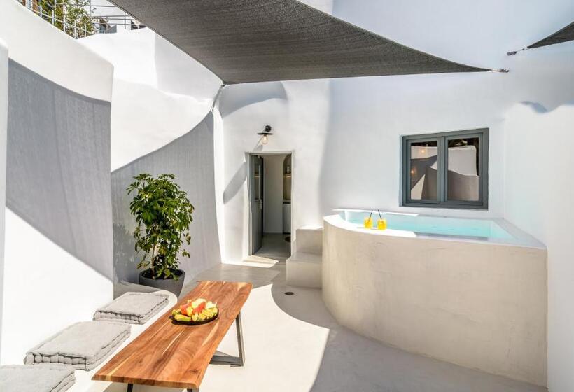 자쿠지 스위트, Anila Suites