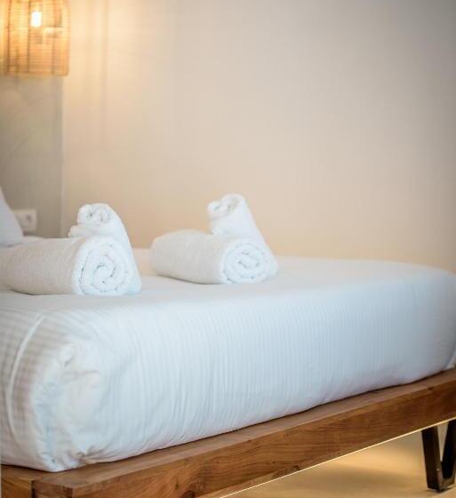 자쿠지 스위트, Anila Suites