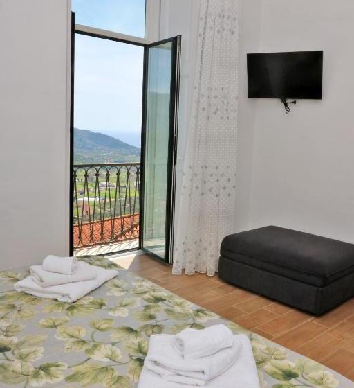 标准间带阳台, Antares Rooms