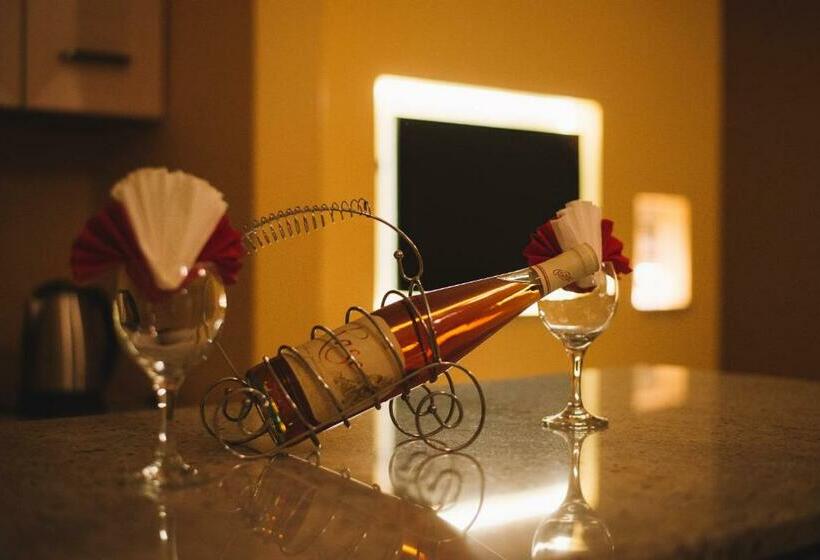 آپارتمان 1 خوابه با چشمانداز استخر, Liana