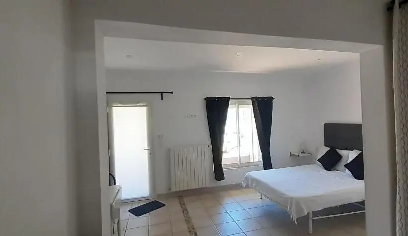 スタンダードルーム, La Cigale Argeles Studio La Massane