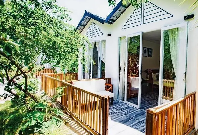 اتاق استاندارد با چشمانداز استخر, Hoang Phuc Resort