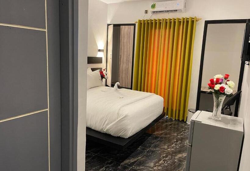 اتاق لوکس, Hôtel Vendôme Douala