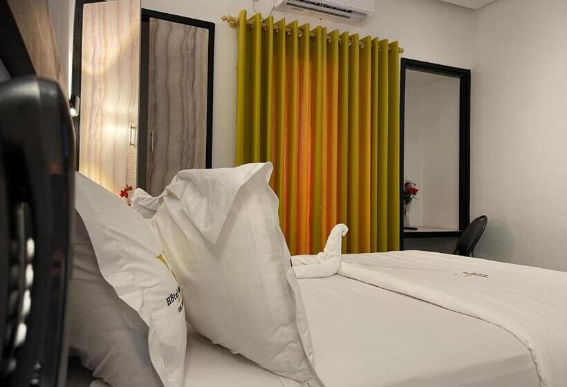 اتاق لوکس, Hôtel Vendôme Douala