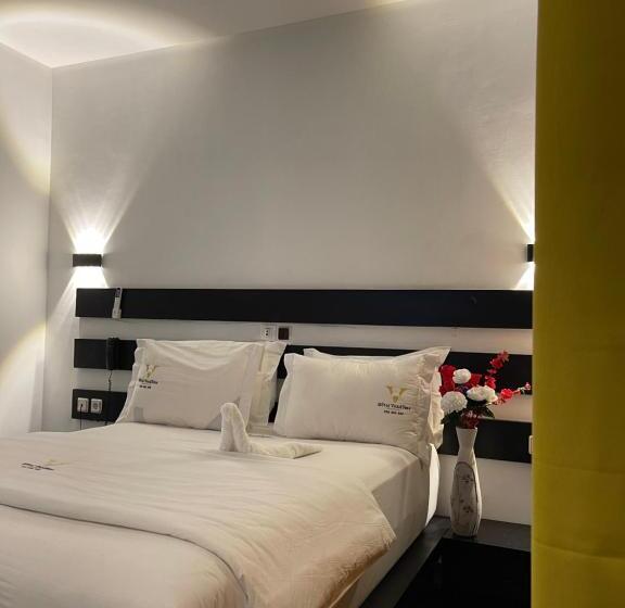 اتاق لوکس, Hôtel Vendôme Douala