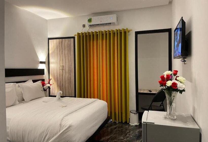 اتاق لوکس, Hôtel Vendôme Douala