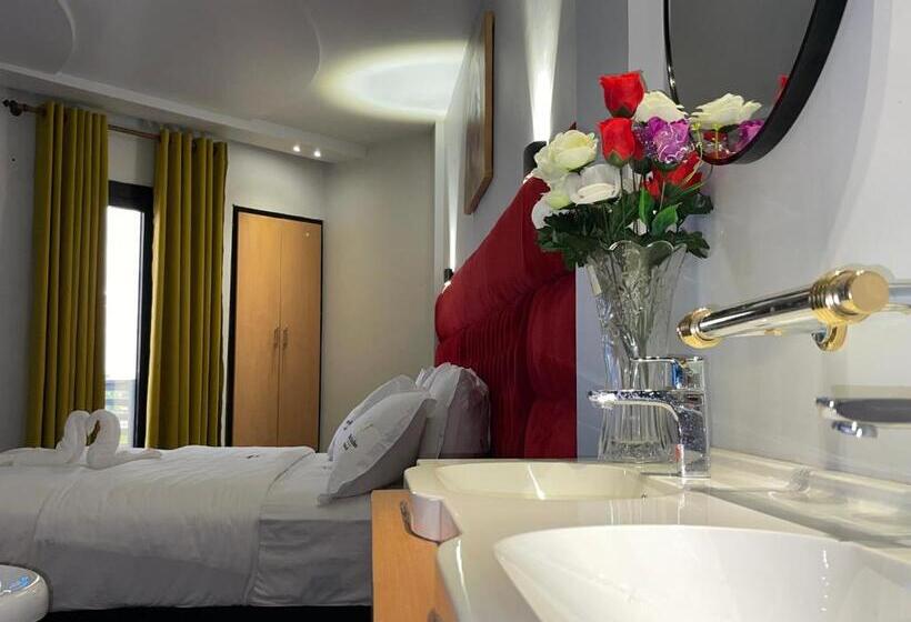 سوئیت با تخت بزرگ, Hôtel Vendôme Douala