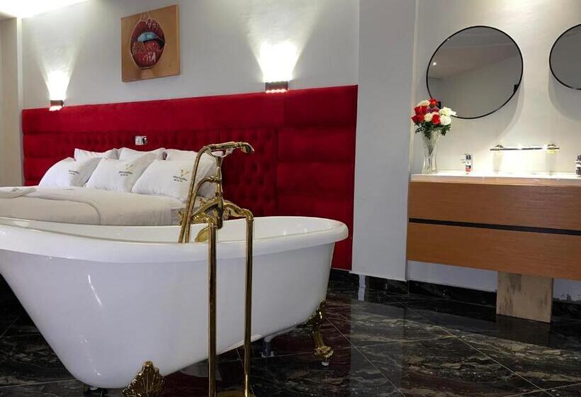 سوئیت با تخت بزرگ, Hôtel Vendôme Douala