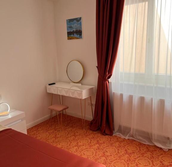اتاق استاندارد با تخت بزرگ برای معلولان, Art Hotel House One