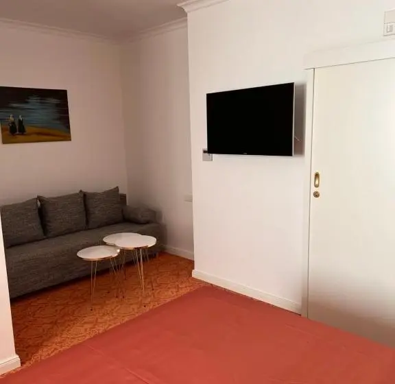 اتاق استاندارد با تخت بزرگ برای معلولان, Art Hotel House One