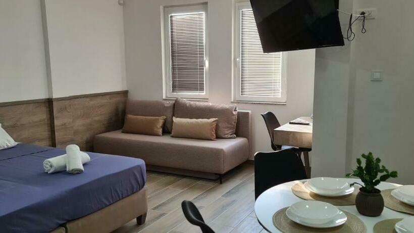 اتاق خانوادگی, G&g Suites