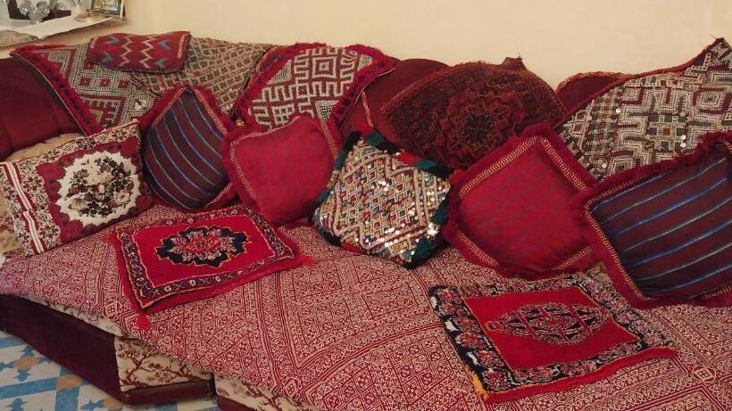 اتاق خانوادگی, Riad Lala Zakia