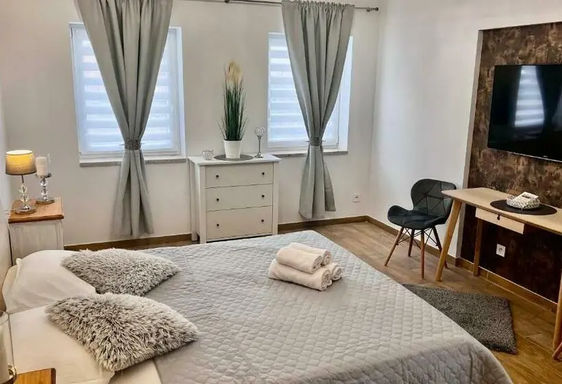 デラックスルーム, Apartmány Ellie