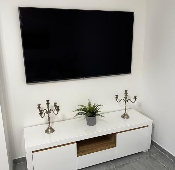 جناح ديلوكس, Apartmány Ellie