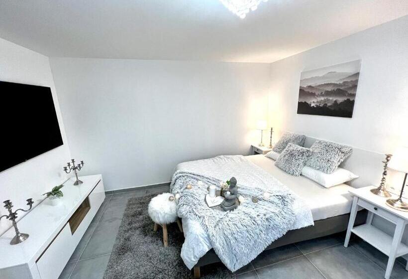 جناح ديلوكس, Apartmány Ellie