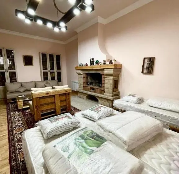 ガーデンビューファミリールーム, Najaryan’s Family Guest House