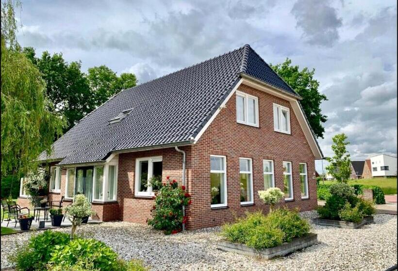 اتاق استاندارد با سرویس بهداشتی مشترک, Westenholte