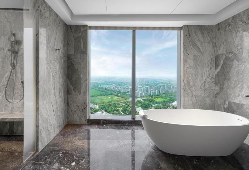 Люкс Клуб, Renaissance Changzhou Wujin