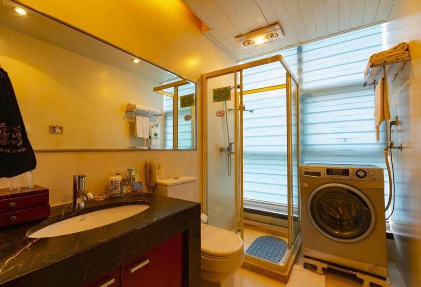 חדר סטנדרט, East King Business