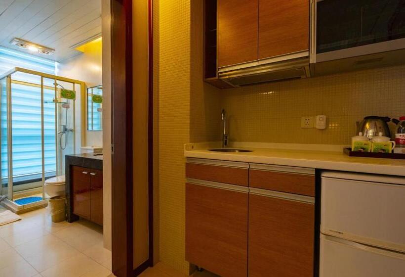 חדר סטנדרט, East King Business