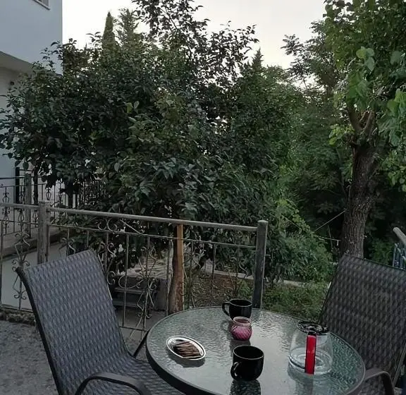 デラックストリプルルーム, Panoramic Vlachos
