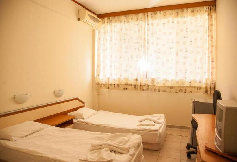 اتاق استاندارد, Hostel Arena