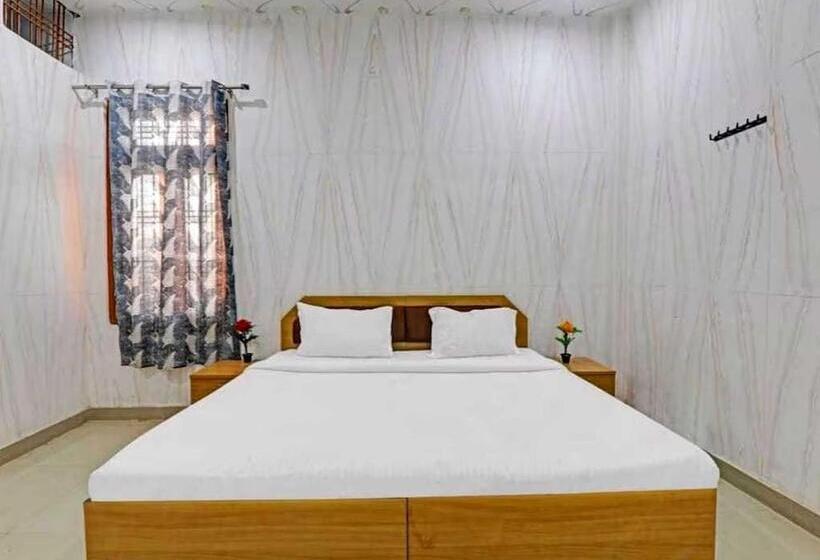 اتاق کلاسیک سه تخته, Spot On Hotel Rawat