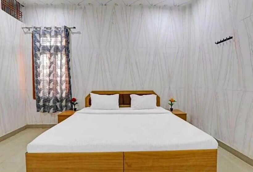 חדר קלאסי לשלושה, Spot On Hotel Rawat