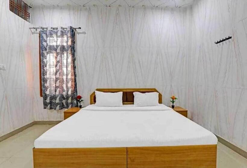 חדר קלאסי לשלושה, Spot On Hotel Rawat