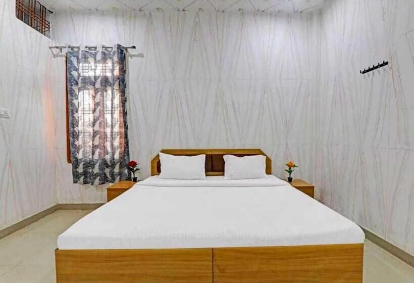 חדר קלאסי לשלושה, Spot On Hotel Rawat