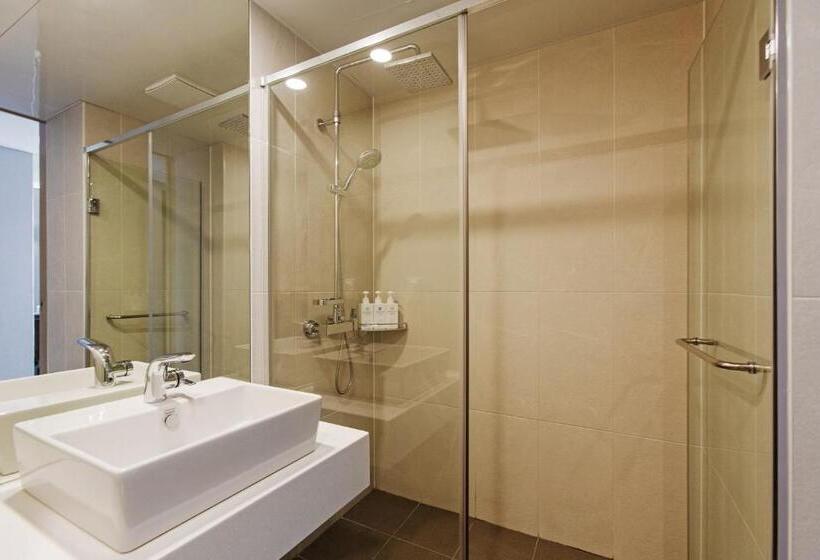 Standard Connecting Room, Adela