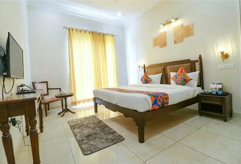 デラックスルーム, Fabhotel K9 Villa