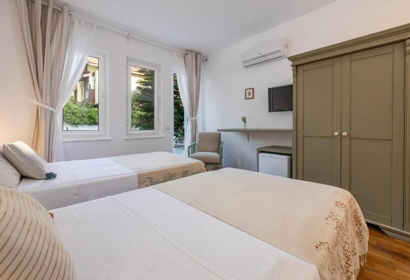 标准间带阳台, Yonca Anjelika Otel