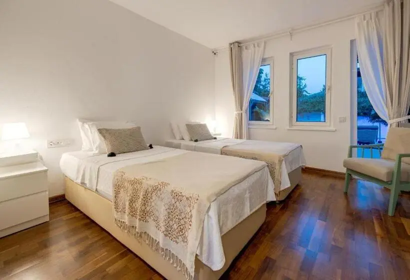 اتاق استاندارد با بالکن, Yonca Anjelika Otel