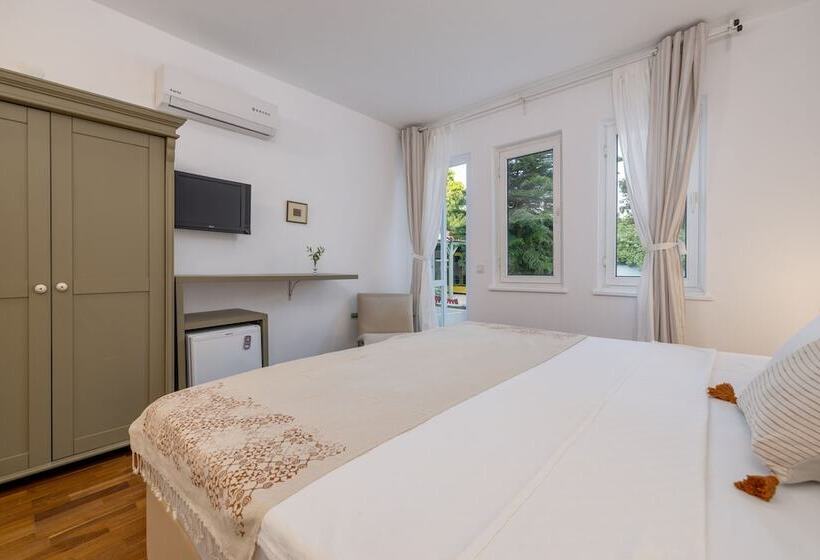 标准间带阳台, Yonca Anjelika Otel